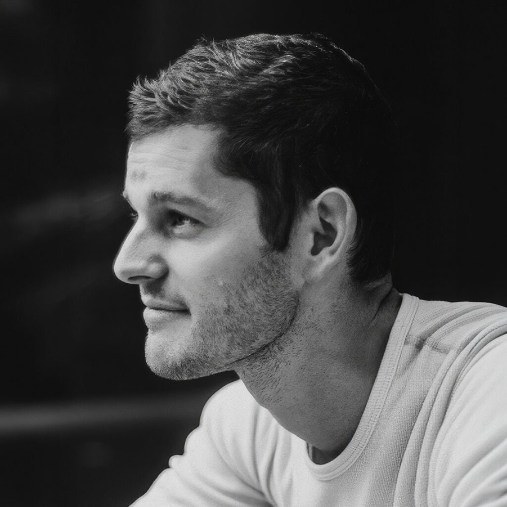Headshot of Tom Giardino